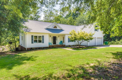 Photo 14 - South Carolina Retreat w/ Fireplace & Lake Access