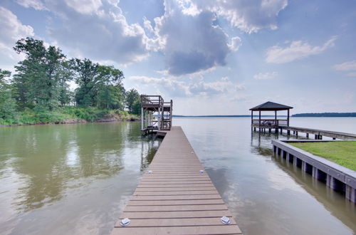 Foto 16 - Home On Lake Bob Sandlin w/ Private Boat Dock