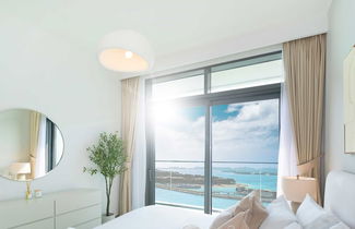 Photo 3 - LUX The Beachfront Island View Suite