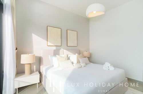 Photo 4 - LUX The Beachfront Island View Suite