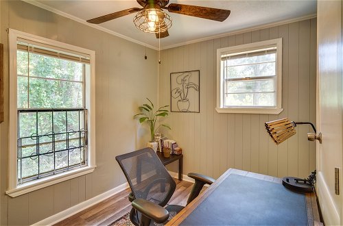 Photo 5 - Renovated Clinton Cottage w/ Home Office