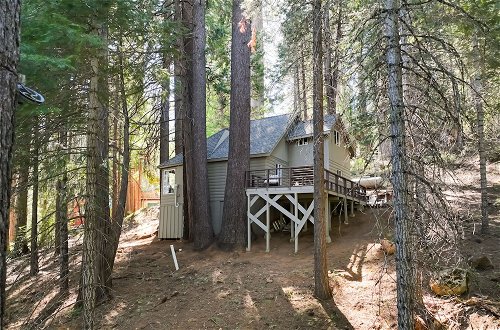Photo 13 - Long Barn Cabin Rental: 12 Mi to Pinecrest Lake