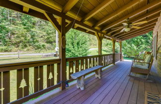 Foto 2 - Del Rio Cabin w/ Hot Tub + On-site Fishing Pond