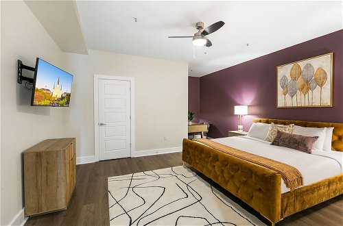 Photo 16 - Newly Renovated 4-Bed Condo steps to French Quarter