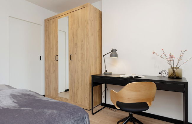 Piaseczno Stylish Apartment by Renters - Photo 9