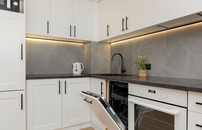Piaseczno Stylish Apartment by Renters - Photo 26