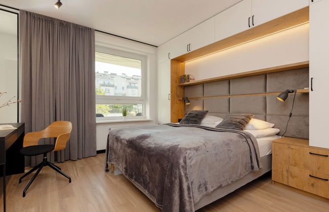 Piaseczno Stylish Apartment by Renters - Photo 18