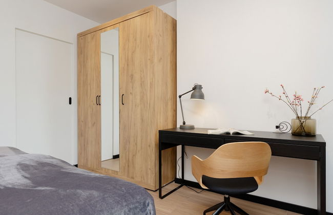 Piaseczno Stylish Apartment by Renters - Photo 6