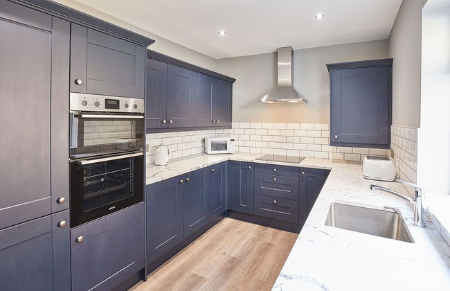 Host Stay The Old Fireman s House - Photo 4