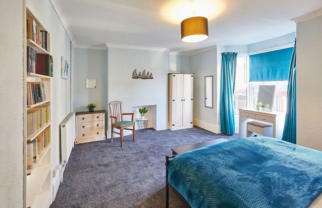 Host Stay Holyrood Lodge - Foto 17