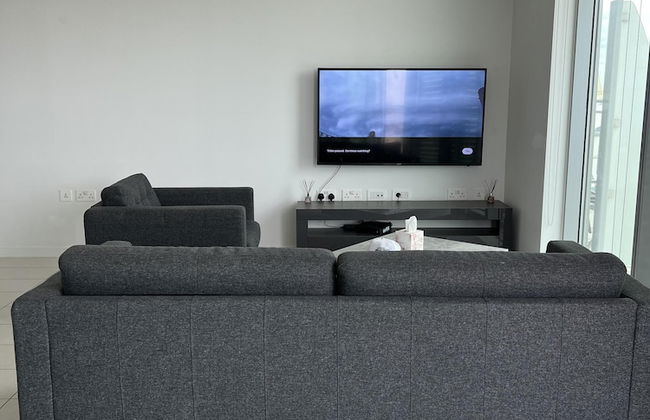 Delightfully Spacious Bright 2bedroom - Foto 9
