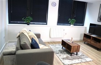 Foto 1 - Cosy Apartment in Old Trafford With Parking Space