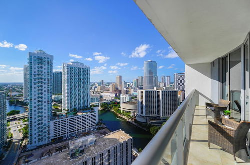 Photo 16 - Luxury 30th Floor Condo at Icon Brickell