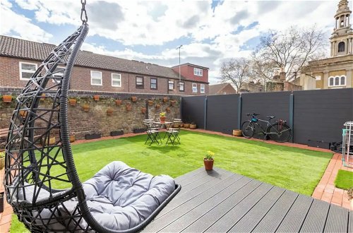 Foto 19 - Sunny 3BD House W/private Garden - Wapping