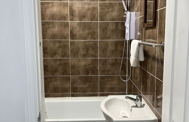 Inviting 2-bed Apartment in Ilford - Foto 19
