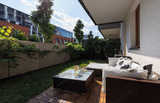 Modern Zoliborz Apartment by Renters - Photo 20