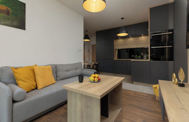 Modern Zoliborz Apartment by Renters - Photo 15