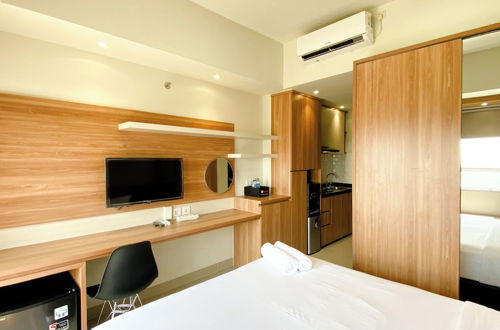 Foto 6 - Minimalist And Homey Studio Apartment At Mustika Golf Residence