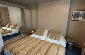 Photo 2 - Luxury 2BD Flat W/private Garden - Kentish Town