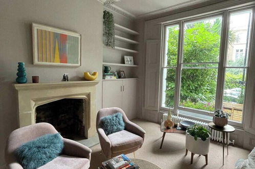 Photo 11 - Luxury 2BD Flat W/private Garden - Kentish Town