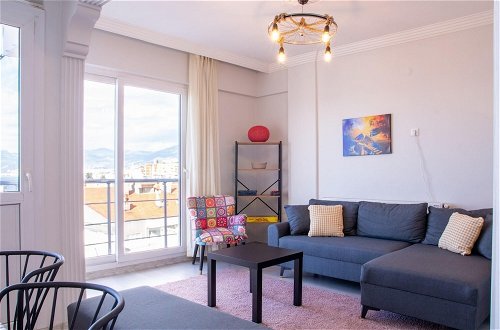 Foto 1 - Lovely Flat in Konak With Sea View and Balcony