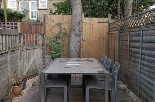 Foto 20 - Spacious two Bedroom Maisonette With Private Garden in Balham by Underthedoormat