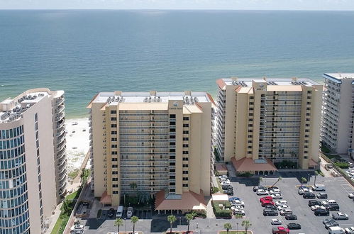 Foto 40 - Beachfront Condo on White Sands Multiple Pools