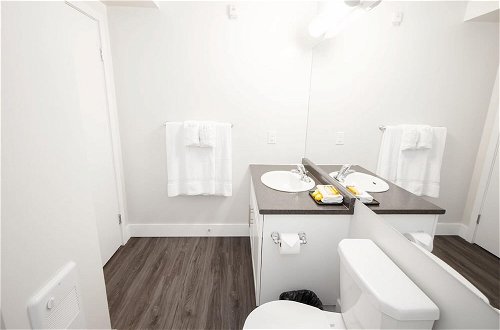Photo 3 - One Bedroom Suite With Patio Laundry and Parking