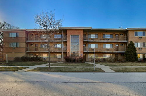 Photo 18 - Scenic 1BR APT in Arlington Heights