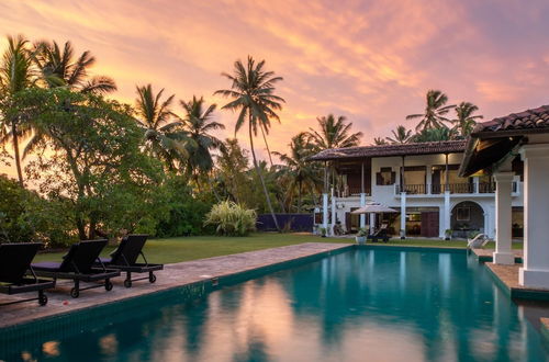 Photo 1 - Lovely Lakeside Villa With Large Pool Poolside Dining