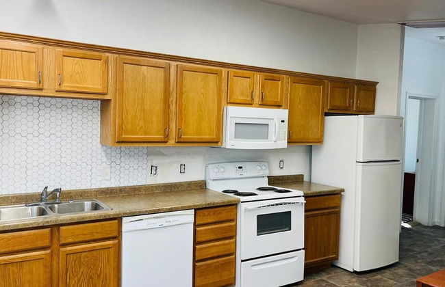 6 Plex Rental - Photo 10