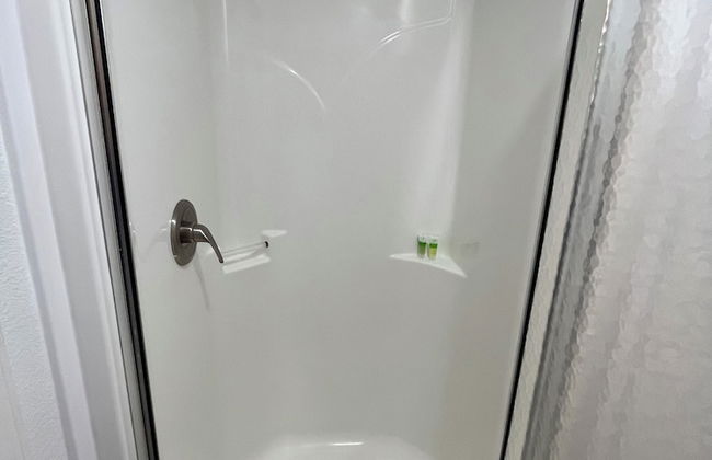 6 Plex Rental - Photo 8