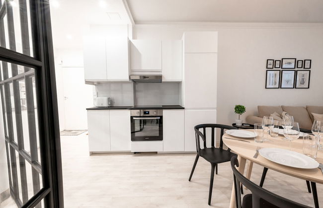 2ndhomes Modern 1BR Home w Sauna&Balcony - Foto 8