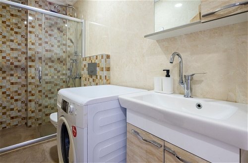 Photo 11 - Refreshing Apartment in Beyoglu