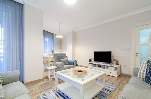 Foto 7 - Vibrant and Central Flat With Balcony in Maltepe