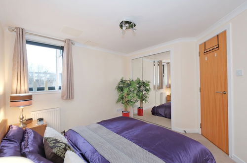 Photo 6 - Riverview-2br-sleeps4-citycentre-parking-fastwifi