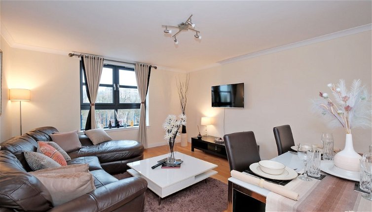 Photo 1 - Great City Centre Apartment in Aberdeen, Scotland