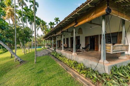 Photo 11 - Antique Dutch Period Country House With Far Reaching West-facing Views