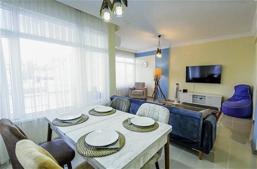 Photo 10 - Central and Comfy Flat With Balcony in Muratpasa