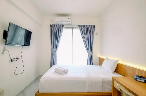 Foto 4 - Good Deal And Homey Studio At Sky House Bsd Apartment