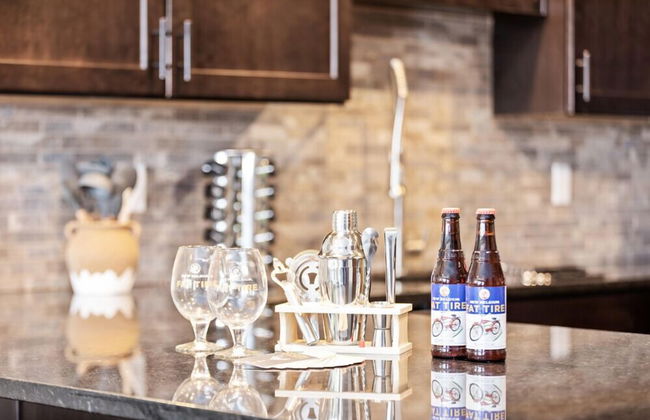 Spectacular Townhome Near Breweries and River District! - Foto 6