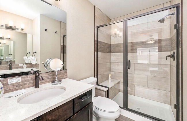 Spectacular Townhome Near Breweries and River District! - Foto 21