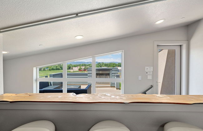 Fancy Townhome Near Old Town, Breweries and River! - Foto 37
