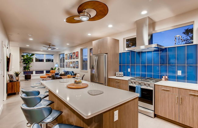 Elegant Townhome Near Old Town, Breweries and River! - Foto 14