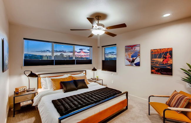Elegant Townhome Near Old Town, Breweries and River! - Foto 5