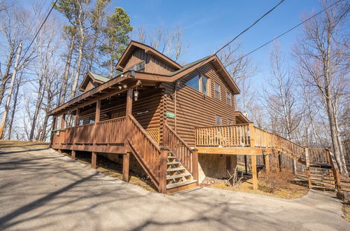 Photo 41 - Comfort Cabin Bearway To Heaven - w Private Hot Tub