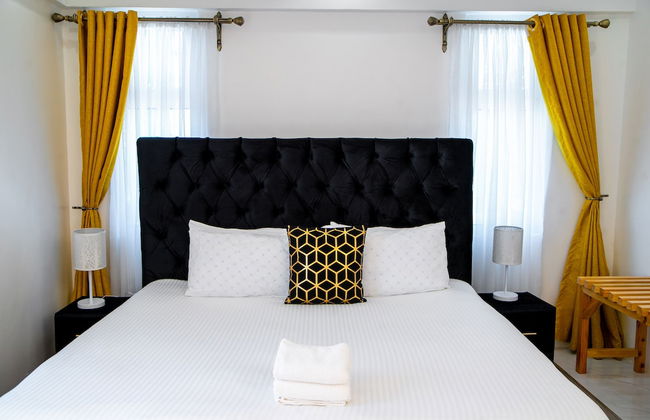 SANTORINA HOME SUITES - Photo 2