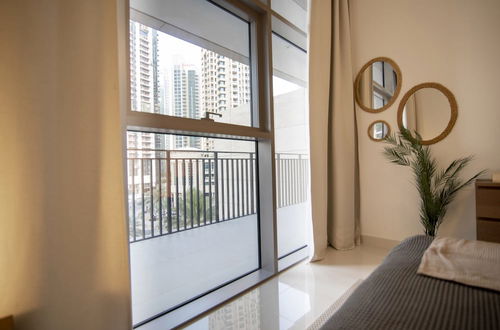 Foto 12 - Elegant Apt With Balcony Minutes from Burj Khalifa