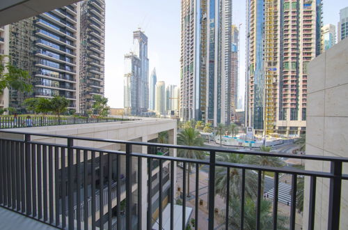 Foto 11 - Elegant Apt With Balcony Minutes from Burj Khalifa