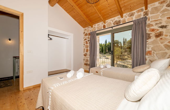 Misovounous Villa - Photo 2